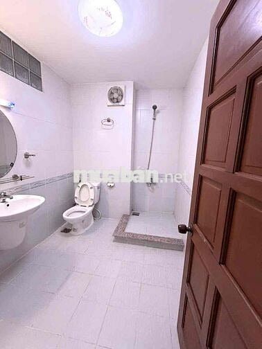 CHO THUÊ NHÀ MẶT TIỀN -5 PHÒNG MỖI PHÒNG ĐỀU CÓ TOLET RIÊNG-QUẬN 6