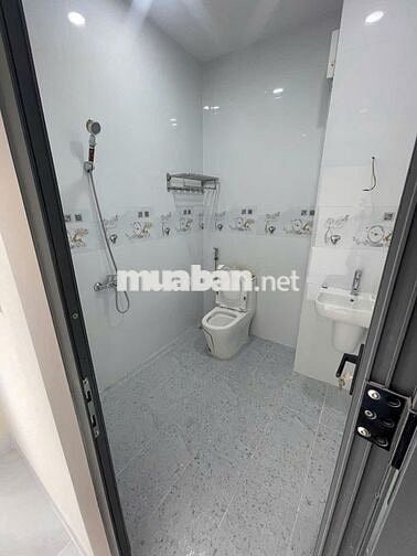 Nhà 3 tầng Mặt tiền Hồng Bàng, nhà mới xây rất đẹp, 4m x 18m, 3PN, 3WC