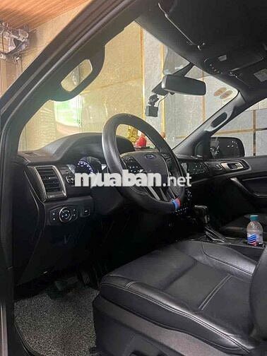 Ford Everest Titanium 2020 73333 km Đen
