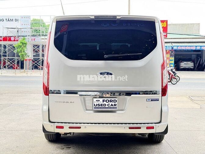 Ford Tourneo Titanium 2019 Bạc