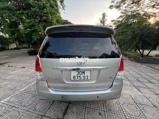 Nhà Toyota Innova G 2011 không dịch vụ 1 ngày