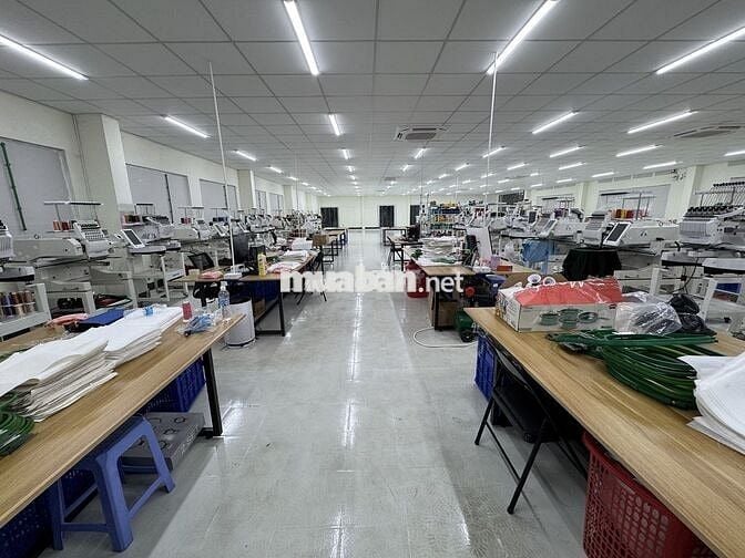  Nhân viên đóng gói xưởng thêu Quận 12