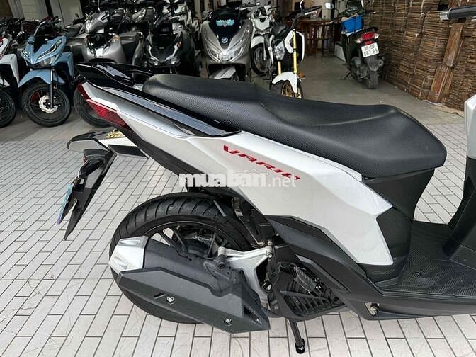 Honda Vario 125 2024 Bạc