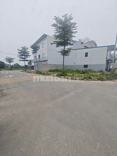 BÁN ĐẤT ĐẤU GIÁ THANH TRÌ, LÔ GÓC, Ô TÔ TRÁNH, VỈA HÈ TO  GIÁ TỐT.