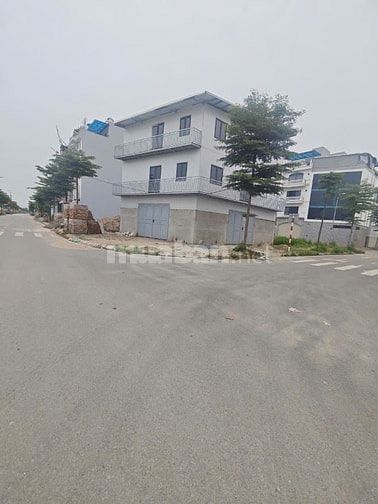 BÁN ĐẤT ĐẤU GIÁ THANH TRÌ, LÔ GÓC, Ô TÔ TRÁNH, VỈA HÈ TO  GIÁ TỐT.