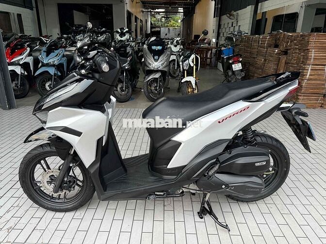 Honda Vario 125 2024 Bạc