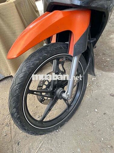 Cần bán em sirius 115cc màu cam đen