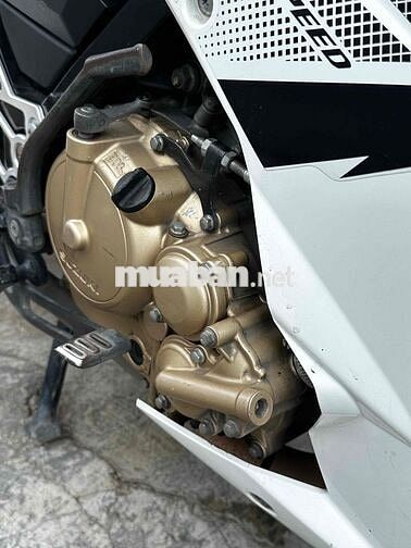 Suzuki Raider R150 2019 Trắng đen