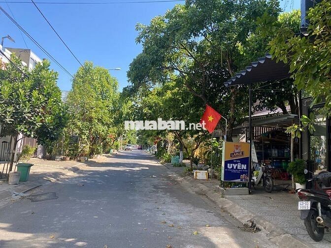 Nhà Gác Đúc, Mặt tiền Phạm Công Trứ, Hòa Xuân