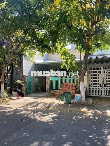 Nhà Gác Đúc, Mặt tiền Phạm Công Trứ, Hòa Xuân