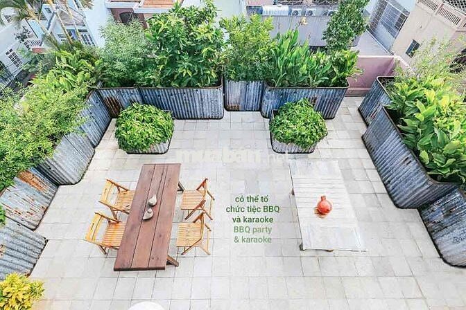 phòng có ban công lầu 2 thoáng mát