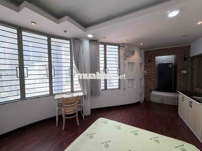Tân Định Q1 - phòng 25m2 ánh sáng tự nhiên 2 cửa sổ lớn