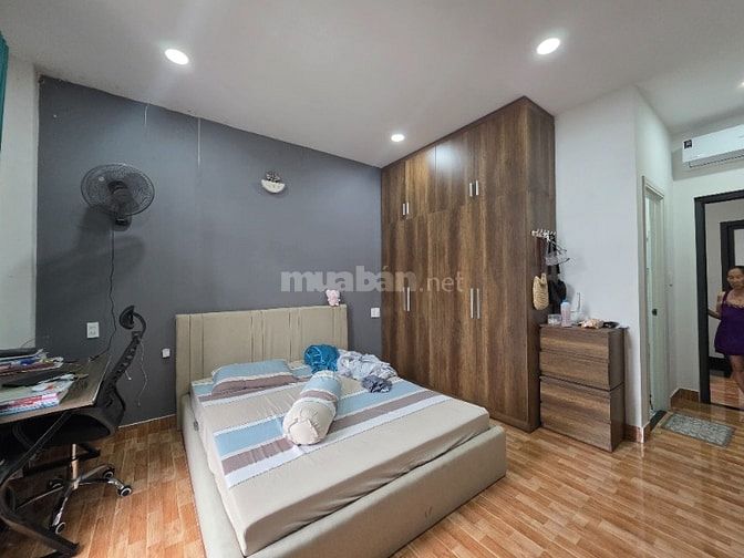 NHÀ CHÍNH CHỦ HOA HỒNG 3%. HẺM 88/69 ĐƯỜNG NGUYỄN VĂN QUỲ QUẬN 