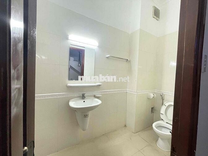 Phòng trọ rộng ban công mới xây