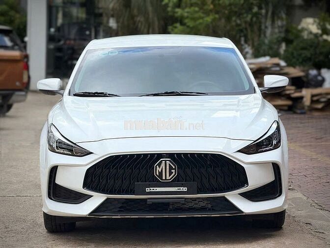 MG MG5 STD Sedan C giá hạng B