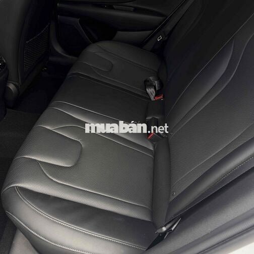 Elantra 2024 1.6 Đặc Biệt siêu lướt 10.000km