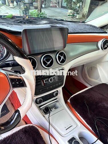 Mercedes-Benz CLA250 4Matic 2014 Trắng