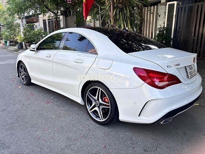 Mercedes-Benz CLA250 4Matic 2014 Trắng