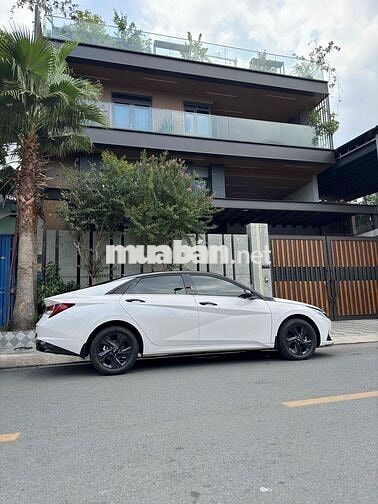 Elantra 2024 1.6 Đặc Biệt siêu lướt 10.000km