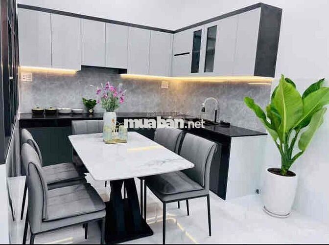 Anh Trường chính chủ cần bán gấp nhà quận 8. Sổ hồng riêng