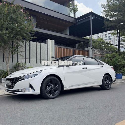 Elantra 2024 1.6 Đặc Biệt siêu lướt 10.000km