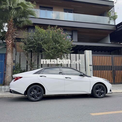 Elantra 2024 1.6 Đặc Biệt siêu lướt 10.000km