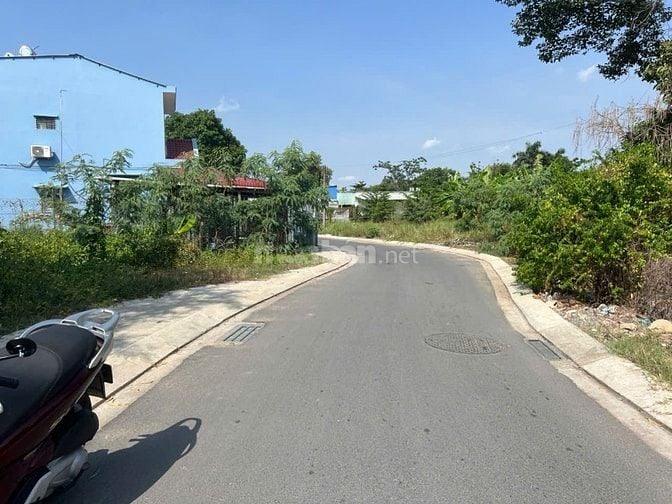 Chủ cần bán đất mặt tiền số 40 Bình Trưng Đông Q2