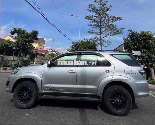 Toyota Fortuner 2014 Bạc