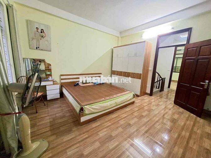 Gấp gấp Phố Chính Kinh, nhà đẹp ở luôn, oto đỗ cửa, KD,SPA, 33m*5 tầng
