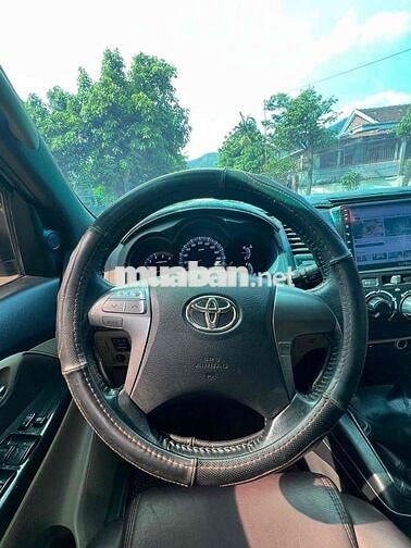 Toyota Fortuner 2014 Bạc