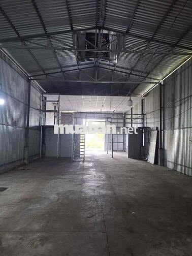 Cho thuê kho 9x25 220m2 Trần cao, Trống suốt giá 10tr
