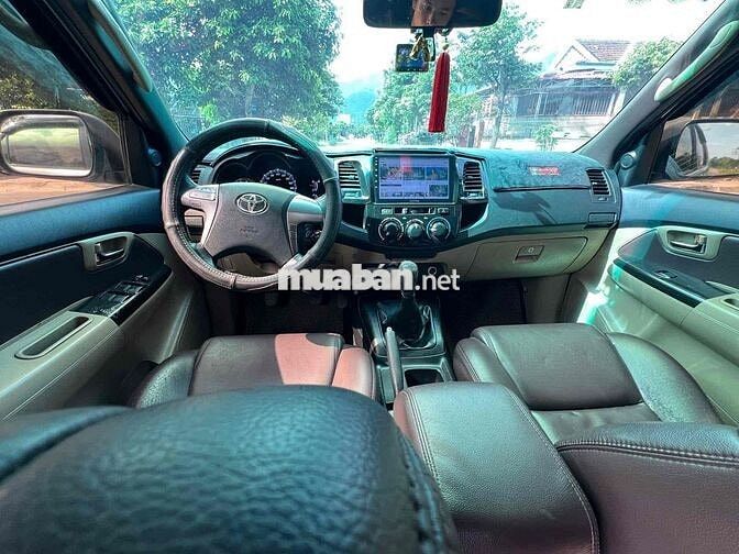 Toyota Fortuner 2014 Bạc