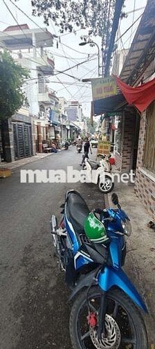 phòng trọ mới xây sv huflit ( cách 800m) sẳn máy lạnh