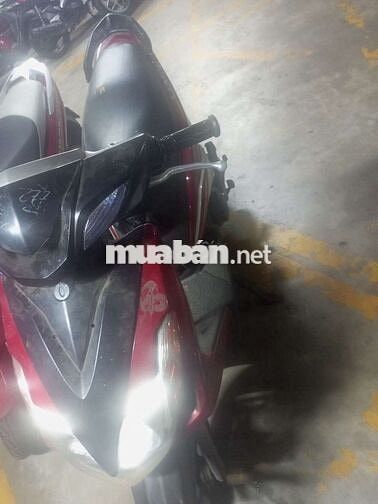 Yamaha Luvias 2011 Đỏ