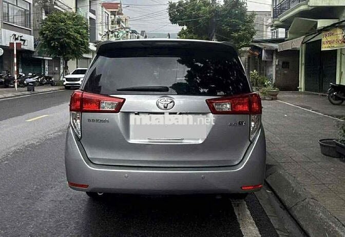 Toyota Innova Số sàn Bạc 84000 km