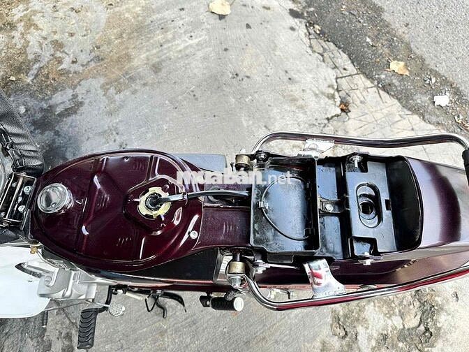 Honda Dream Thái Nâu trắng