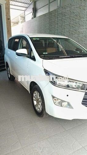 Toyota Innova 2020 2.0E Trắng