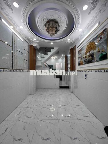 Nhà nguyên căn gần UBND Huyện hẻm ô tô 4PN giá 8tr