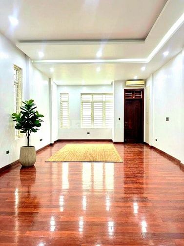 Bán nhà phố Chùa Láng, Đống Đa 56m, 5 tầng, mt 5m. Giá: 27 tỷ