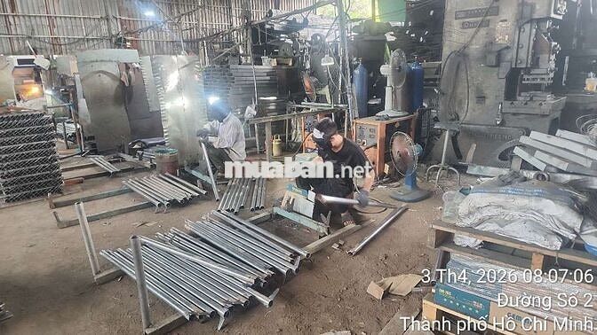 Công Ty Tuyển Thợ Cửa Sắt