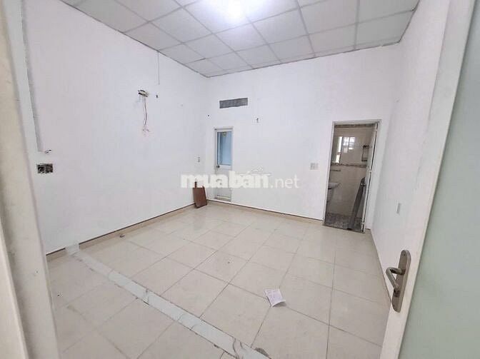 Cho thuê nhà  cấp 4 mới  DT:5x10giá 5tr/thg,HBP,TĐ