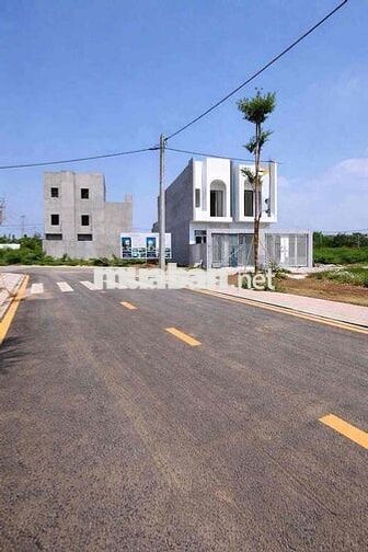 đất ven sông ngay làng bửoi tân triều