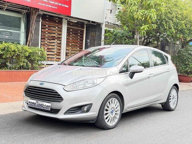 Ford Fiesta 2015 72.000 km Bạc