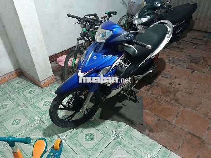 Suzuki Axelo Xanh trắng Côn tay
