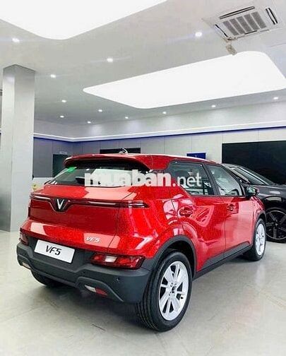Xe VF 5 đỏ vin 25 xe sẵn giao ngay