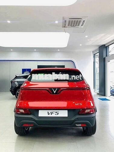 Xe VF 5 đỏ vin 25 xe sẵn giao ngay