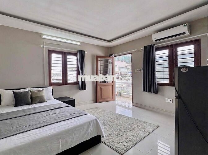căn hộ full nội thất mới có ban công cực lớn trung tâm Phú Nhuận