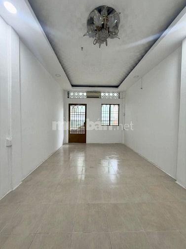 Bán nhà đường Trần Phú Q.5 ngya CV nước Đại Thế Giới 3,4m x 12m