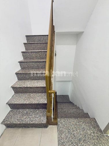 Bán nhà đường Trần Phú Q.5 ngya CV nước Đại Thế Giới 3,4m x 12m
