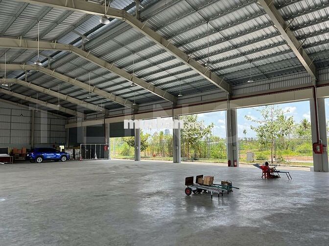 Kho xưởng 924 m² có PCCC, điện 3 pha, trong bến xe mới Cần Thơ,đất SKC